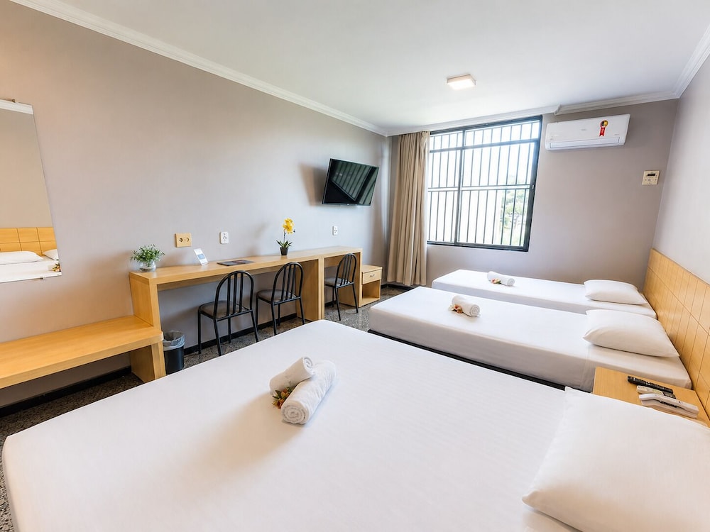 Diplomat Hotel 26/57