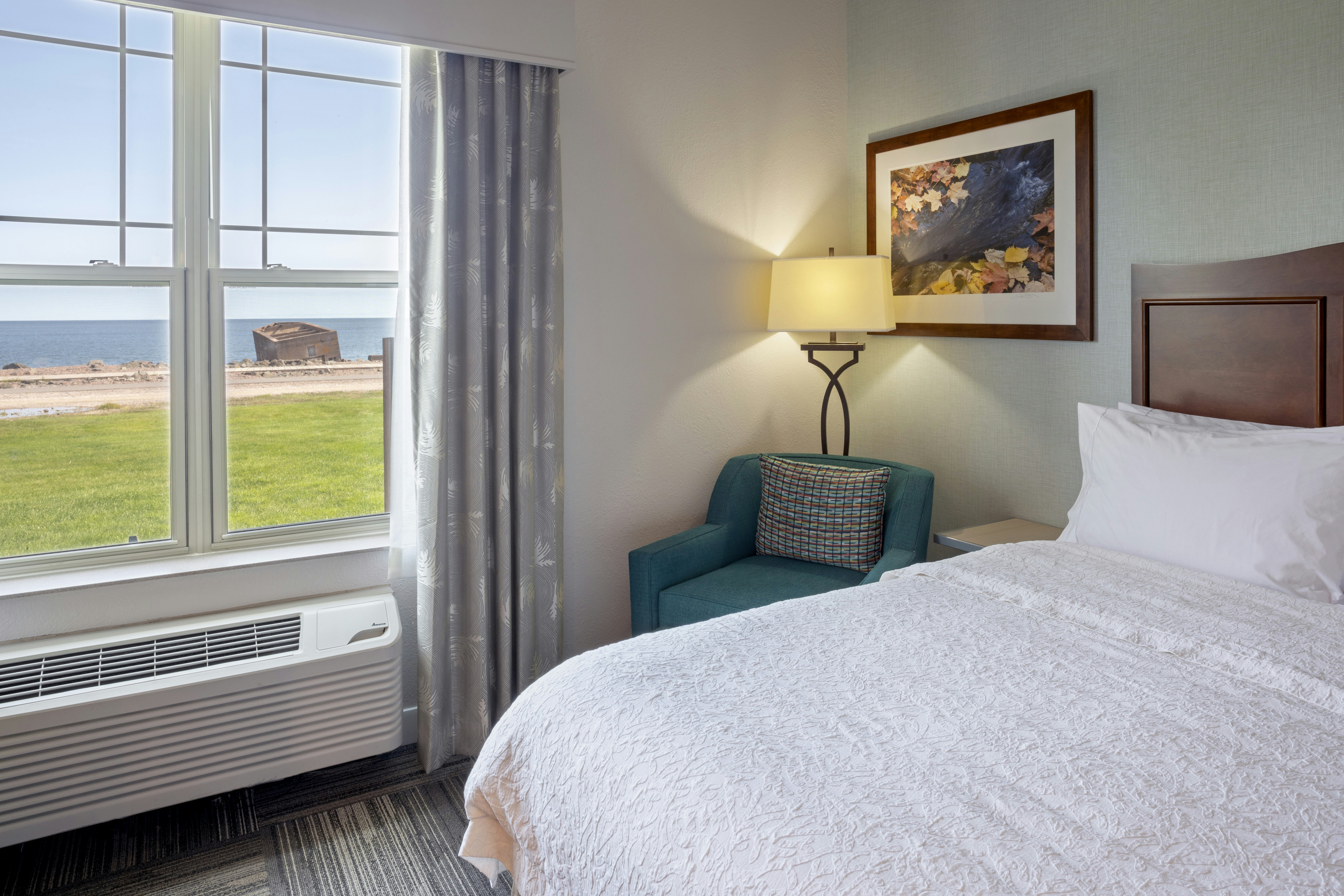 غرفة بسريرين كوين بإطلالة على البحيرة، Hampton Inn Duluth Canal Park 3/5
