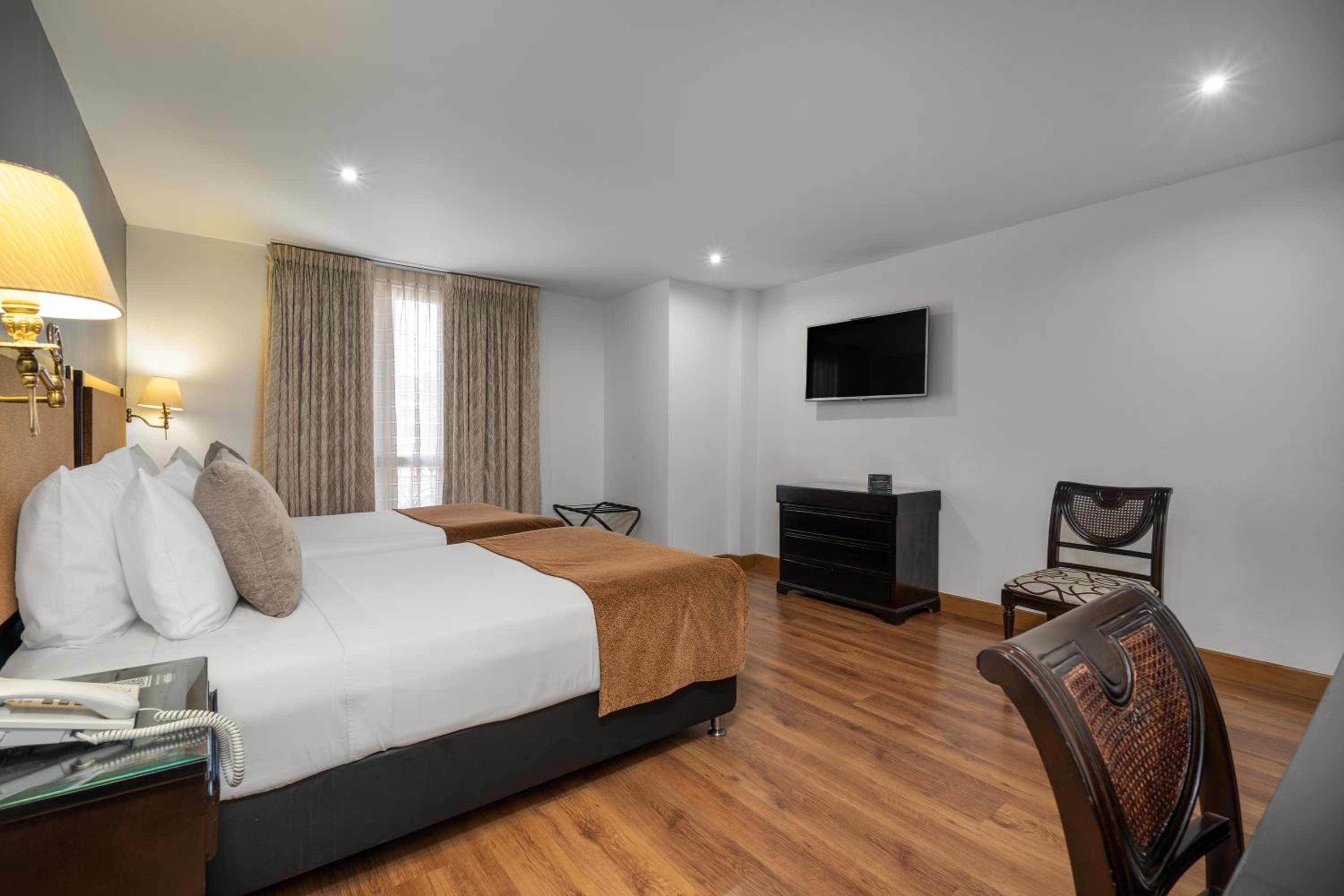 غرفة بسريرين منفصلين، Hotel Le Manoir Bogota 7/10