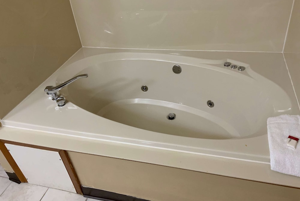 Days Inn by Wyndham Wauseon 16/49