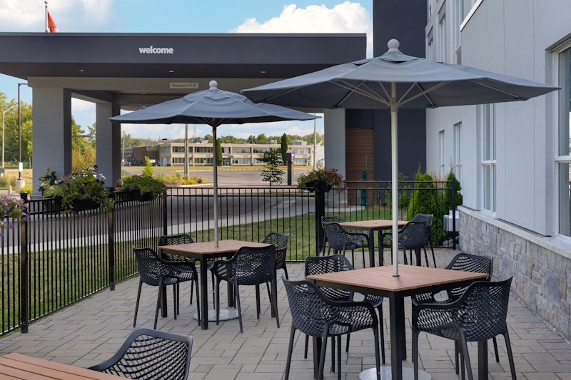 Hampton Inn by Hilton Cornwall 17/26