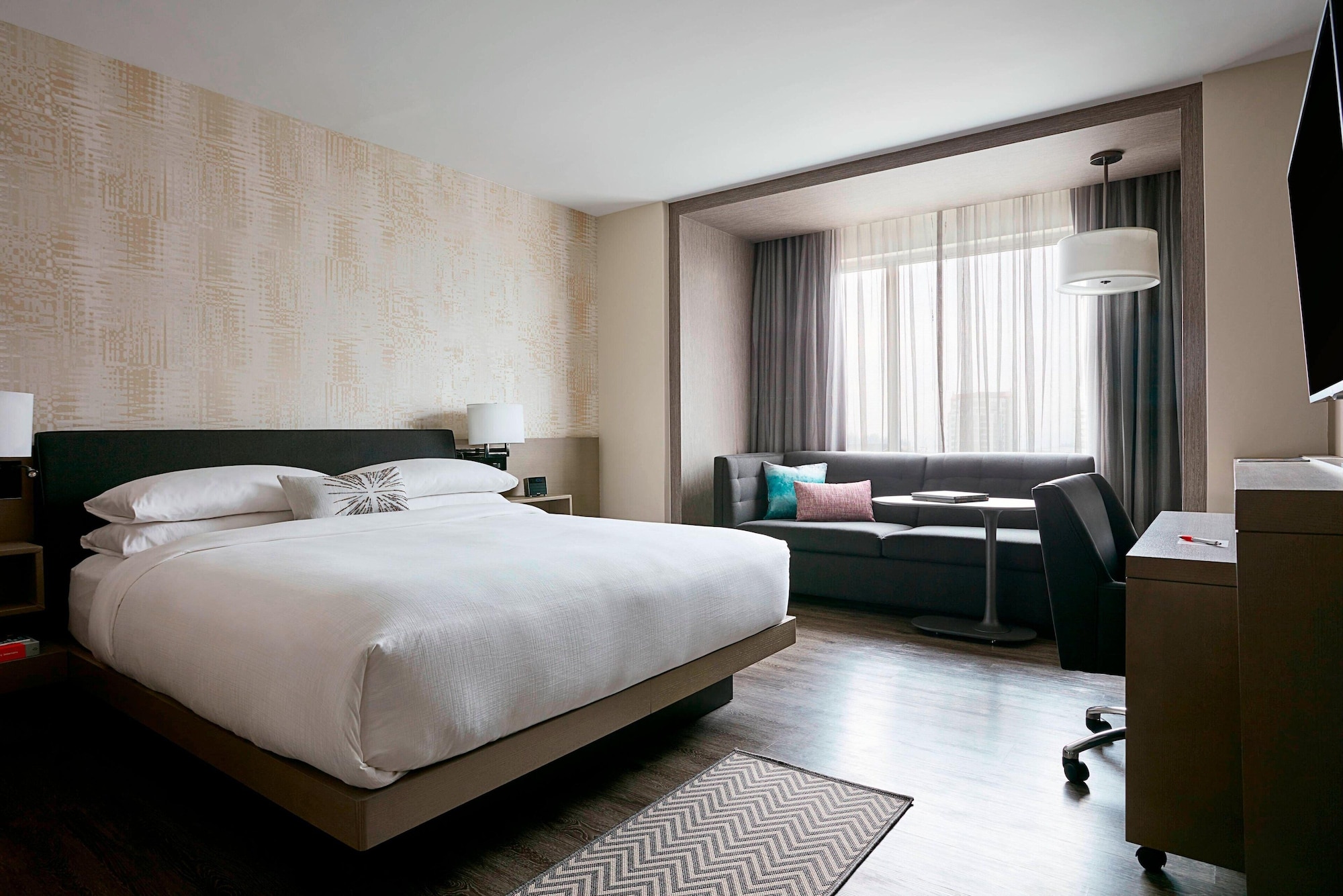 Concierge, Club, King Bed, Sofa