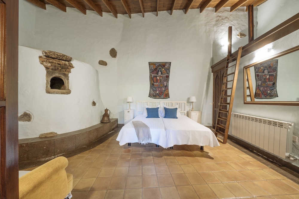 HOTEL RURAL LAS CALAS 15/50