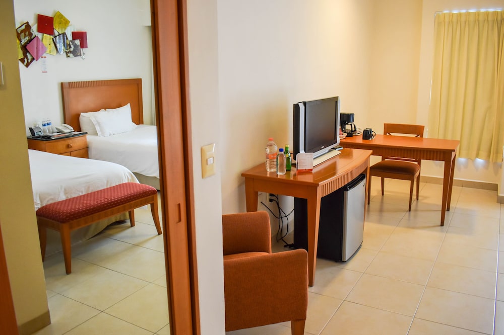 Ambiance Suites by Kavia 20/50