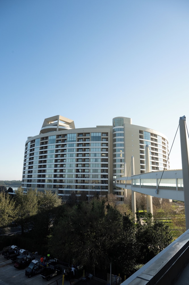 Disneys Contemporary Resort 5/50