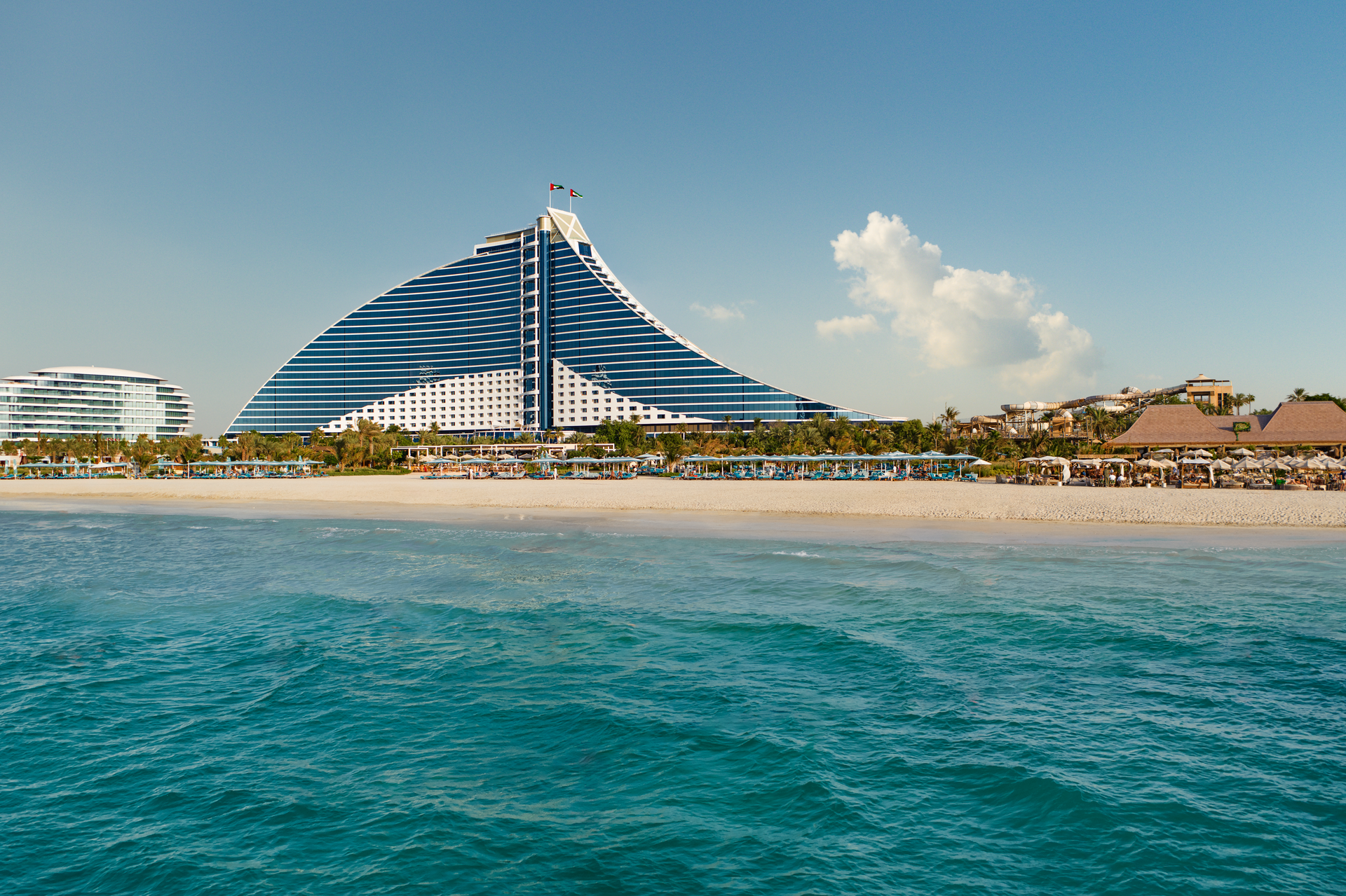 Al Bahar, Villa