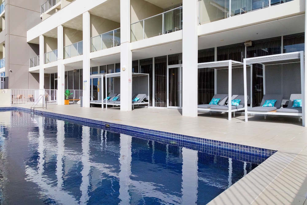 Sage Hotel Wollongong 6/75
