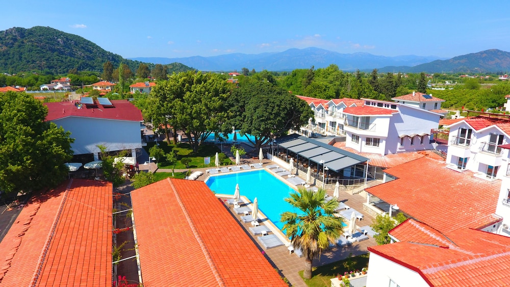 Grand Emir Hotel & SPA 77/85
