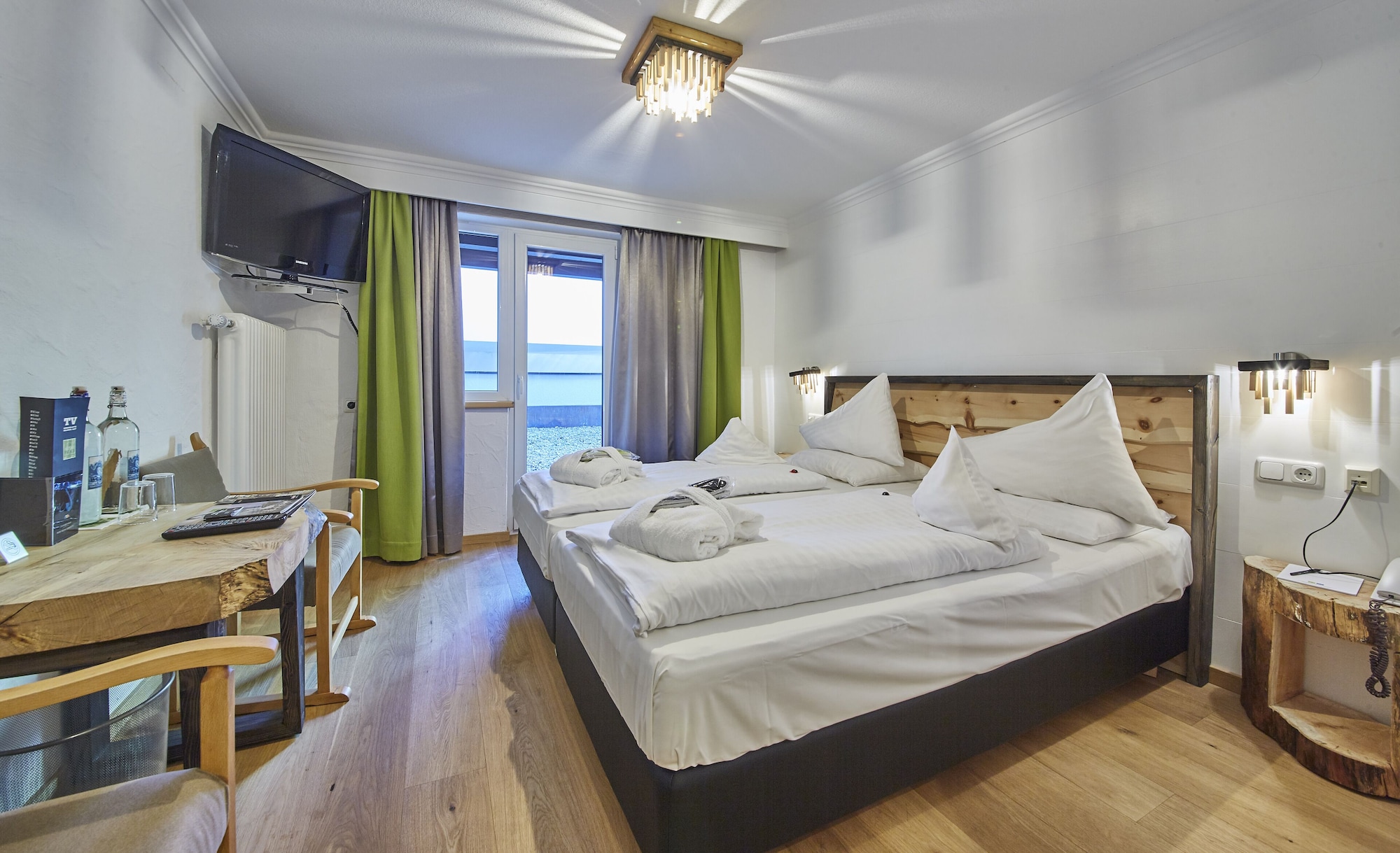 ECONOMY, DOUBLE BED