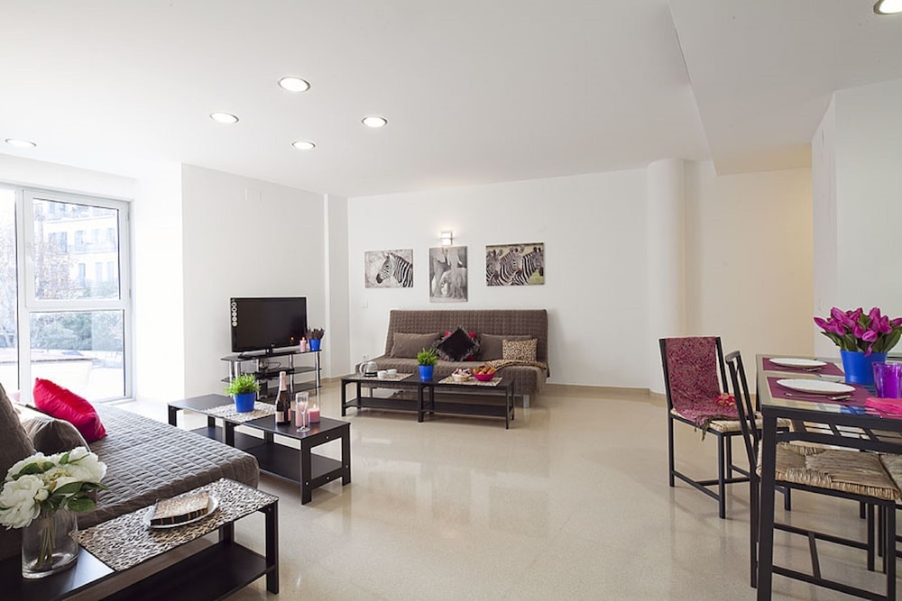 CHARMSUITES NOU RAMBLA APARTMENTS 17/42