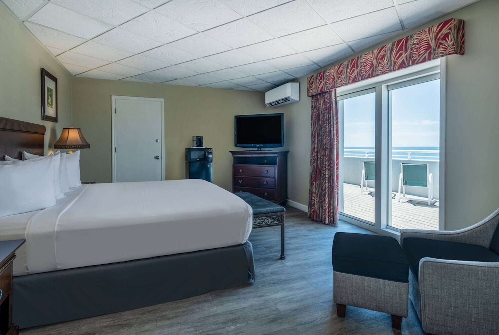 Studio, Suite, King Bed, Ocean Front
