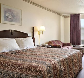 ROYAL EXTENDED STAY ALCOA 7/12
