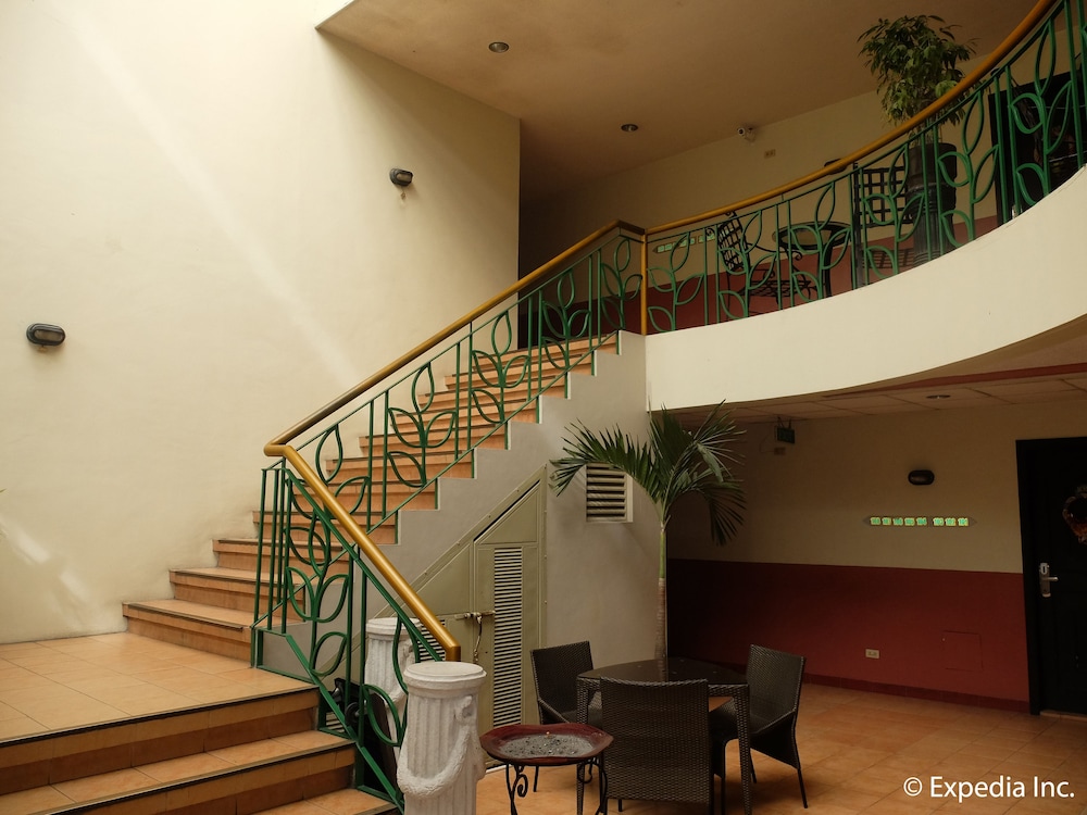 Dm Residente Hotel 8/50