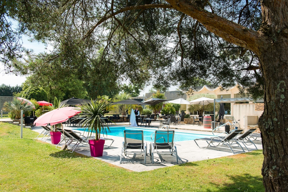 BRIT HOTEL NANTES VIGNEUX – L’ATLANTEL 39/49