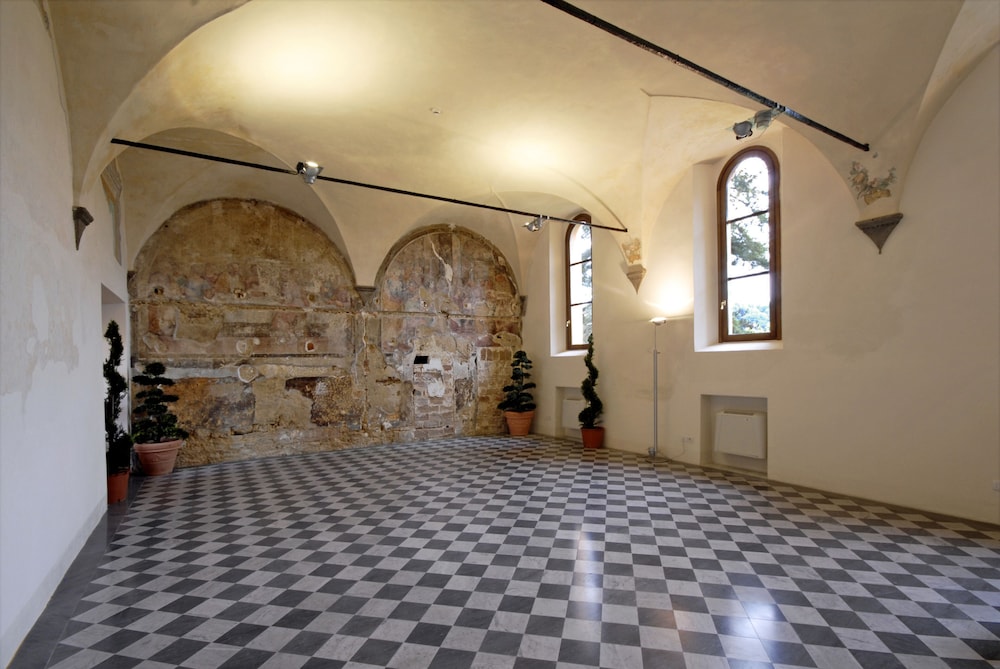 Chiostro Delle Monache - Hostel Volterra 34/50