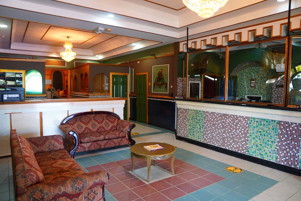 Regency Suites Hotel 15/20