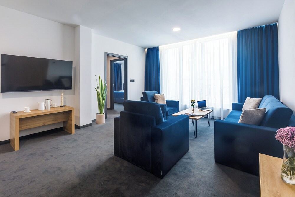 Blue Star Luxury Hotel 43/54