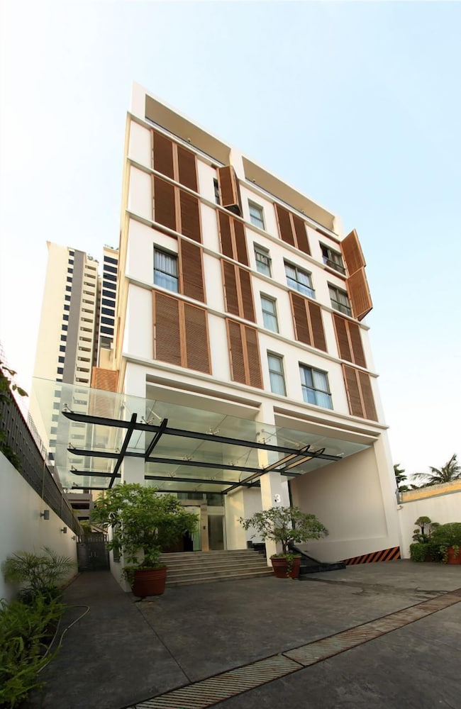 Glenwood Suites 2/49