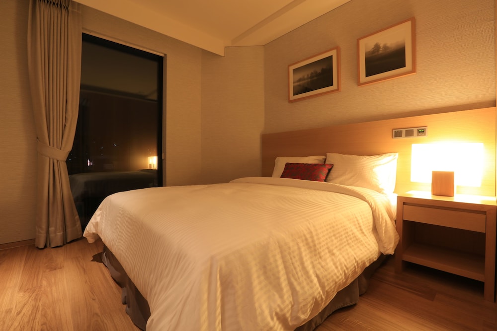 STANDARD, DOUBLE BED