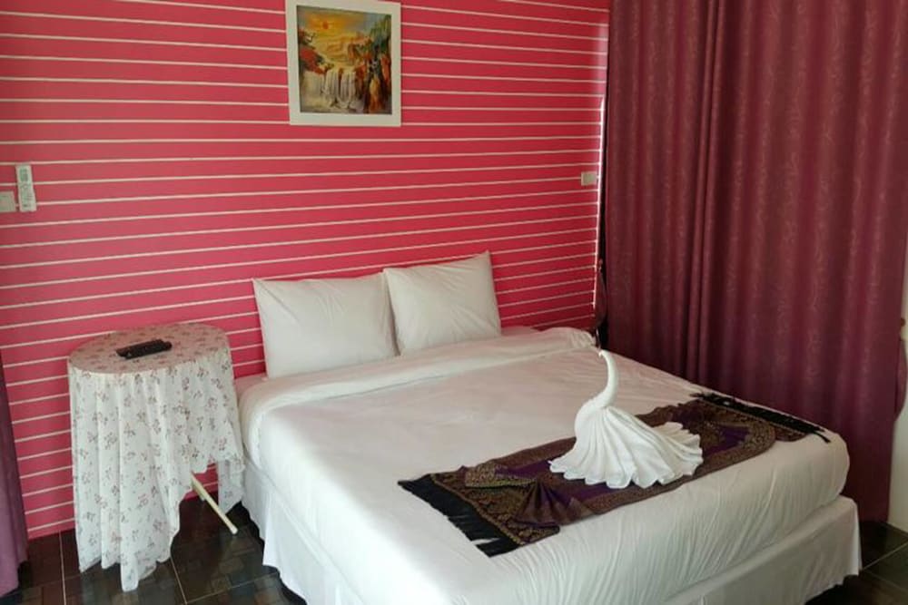 Yamadaya Beach Resort 8/23