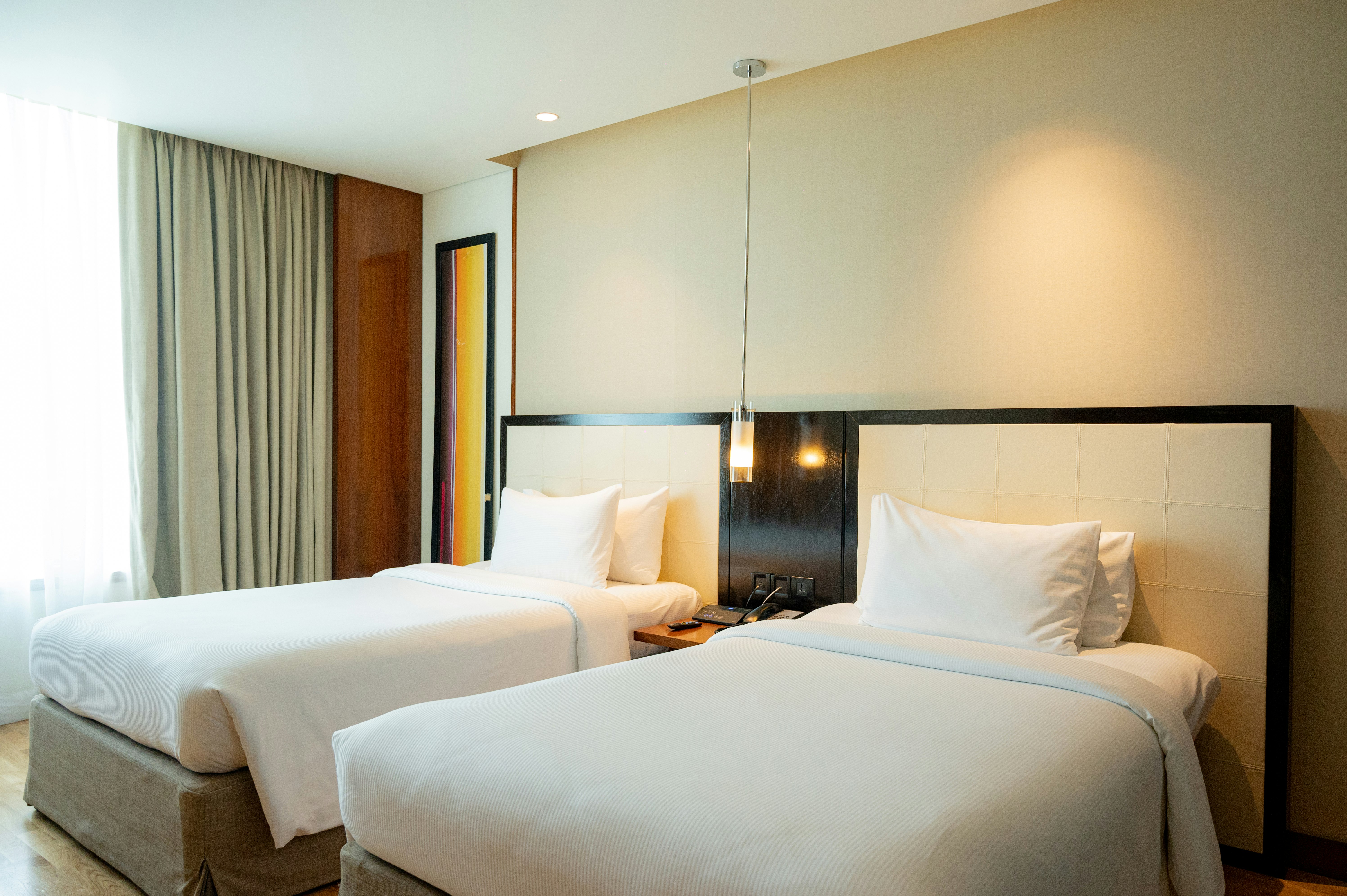 GUEST ROOM, TWIN BEDS
