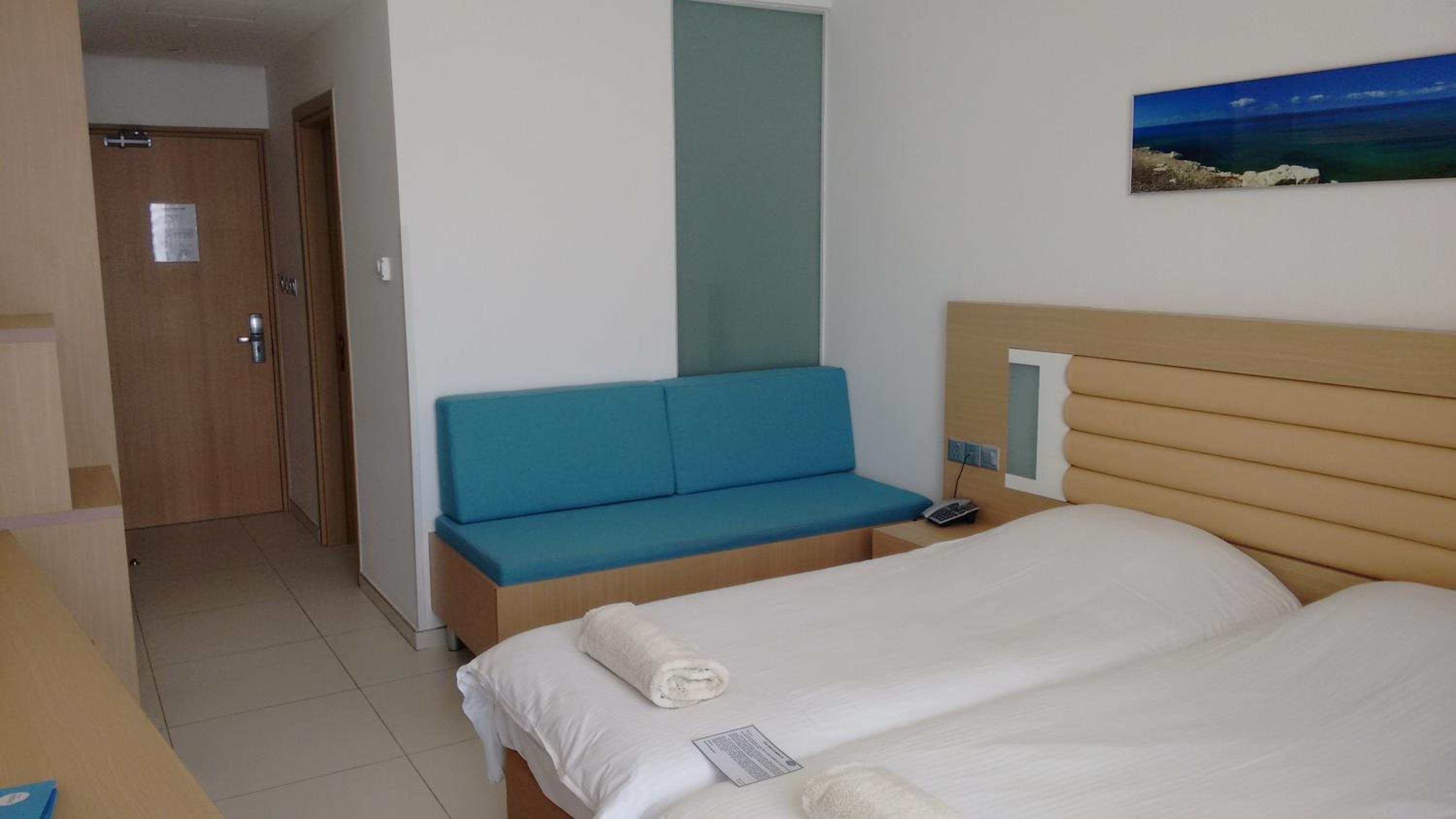Room, Inland View