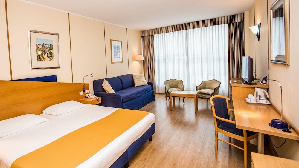 Hotel Express Aosta East 10/49