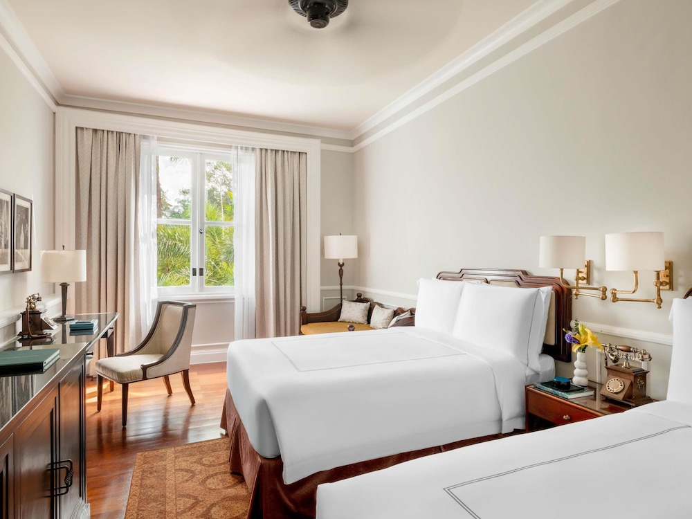 State, Twin Beds