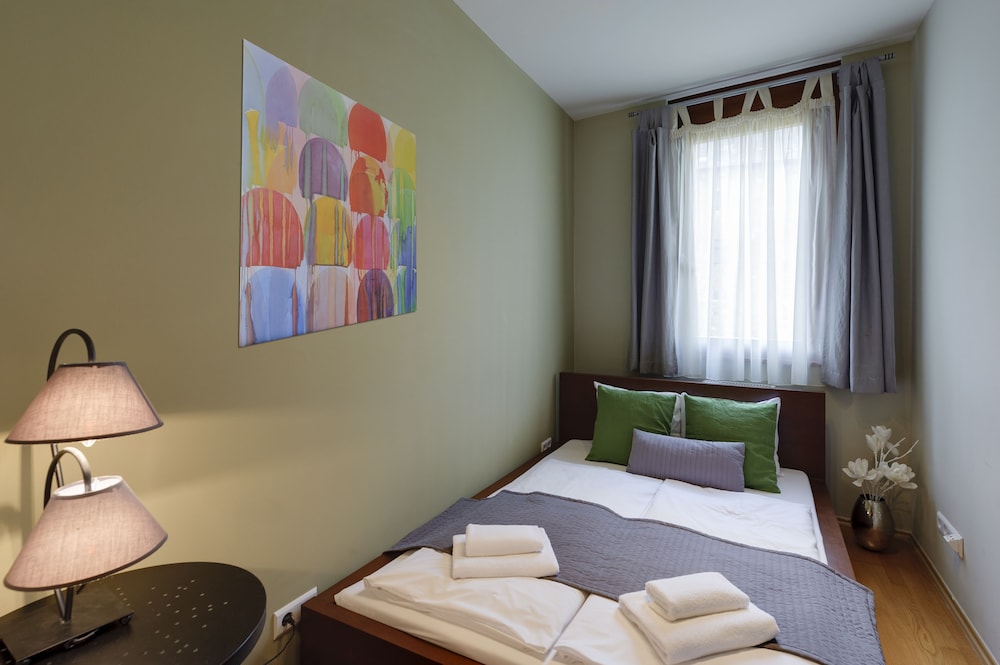 Central Passage Apartments 14/72
