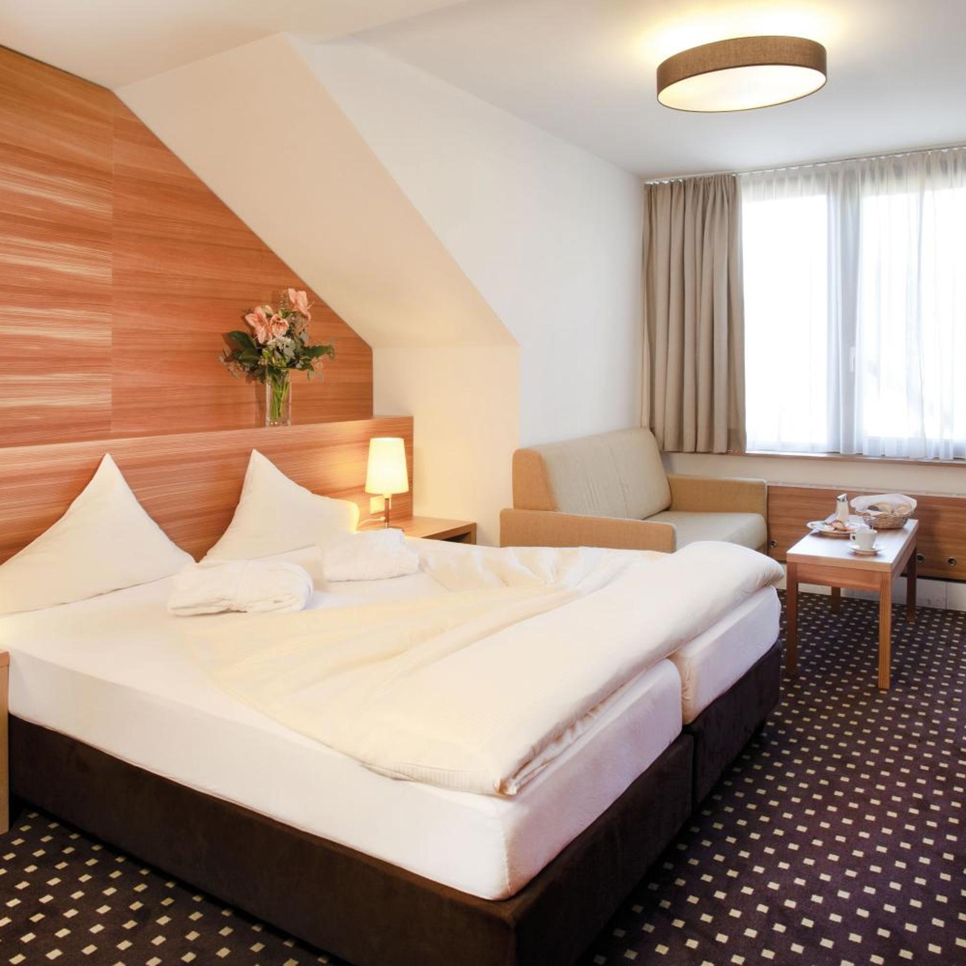 Room, Single