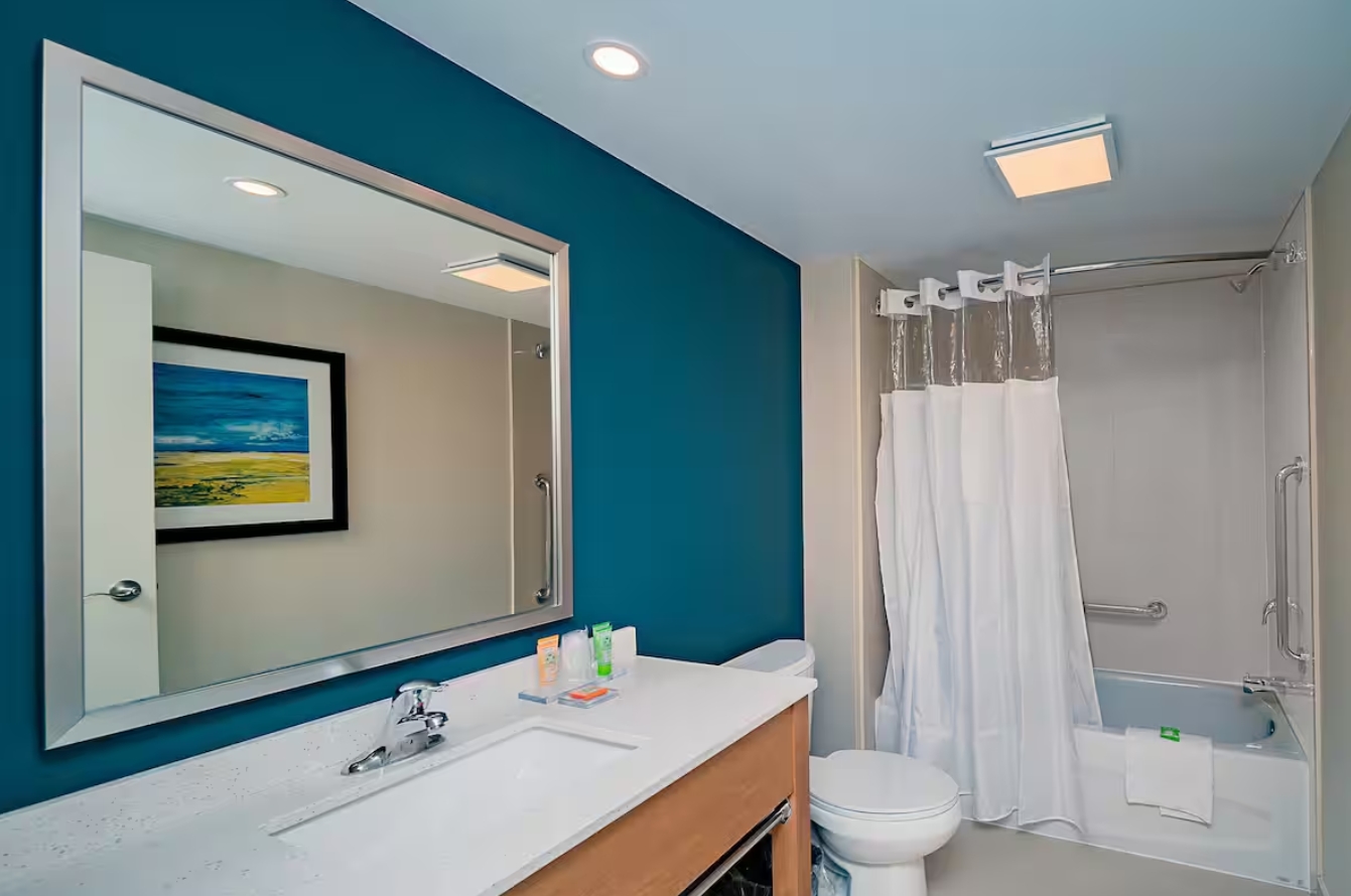 2-queen bedded cityview