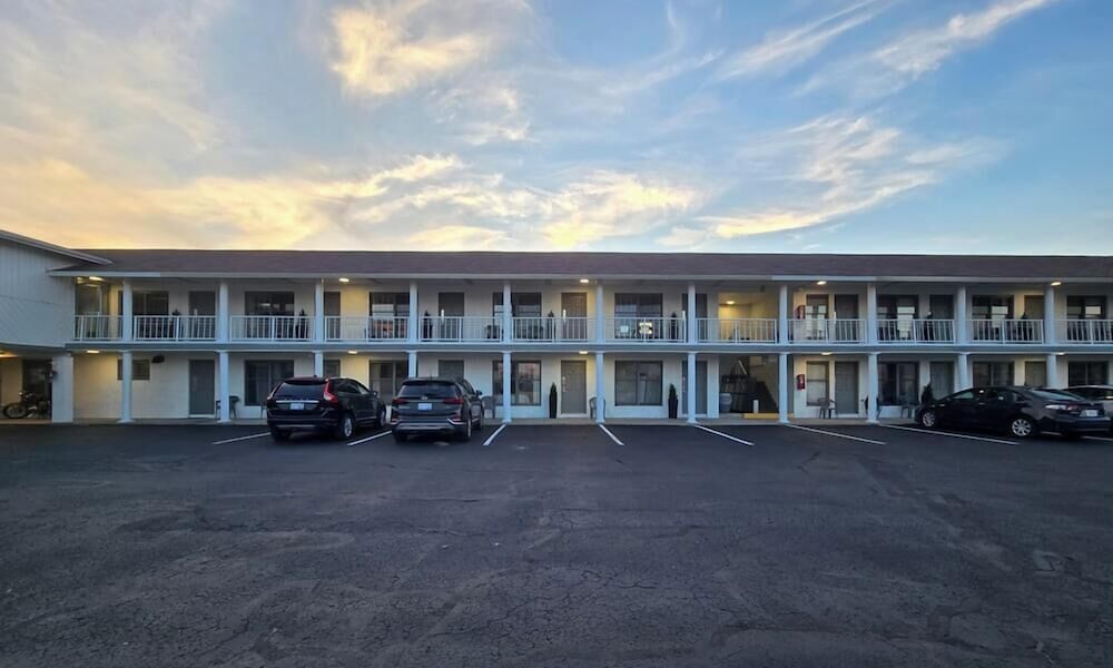 Continental Inn 37/48