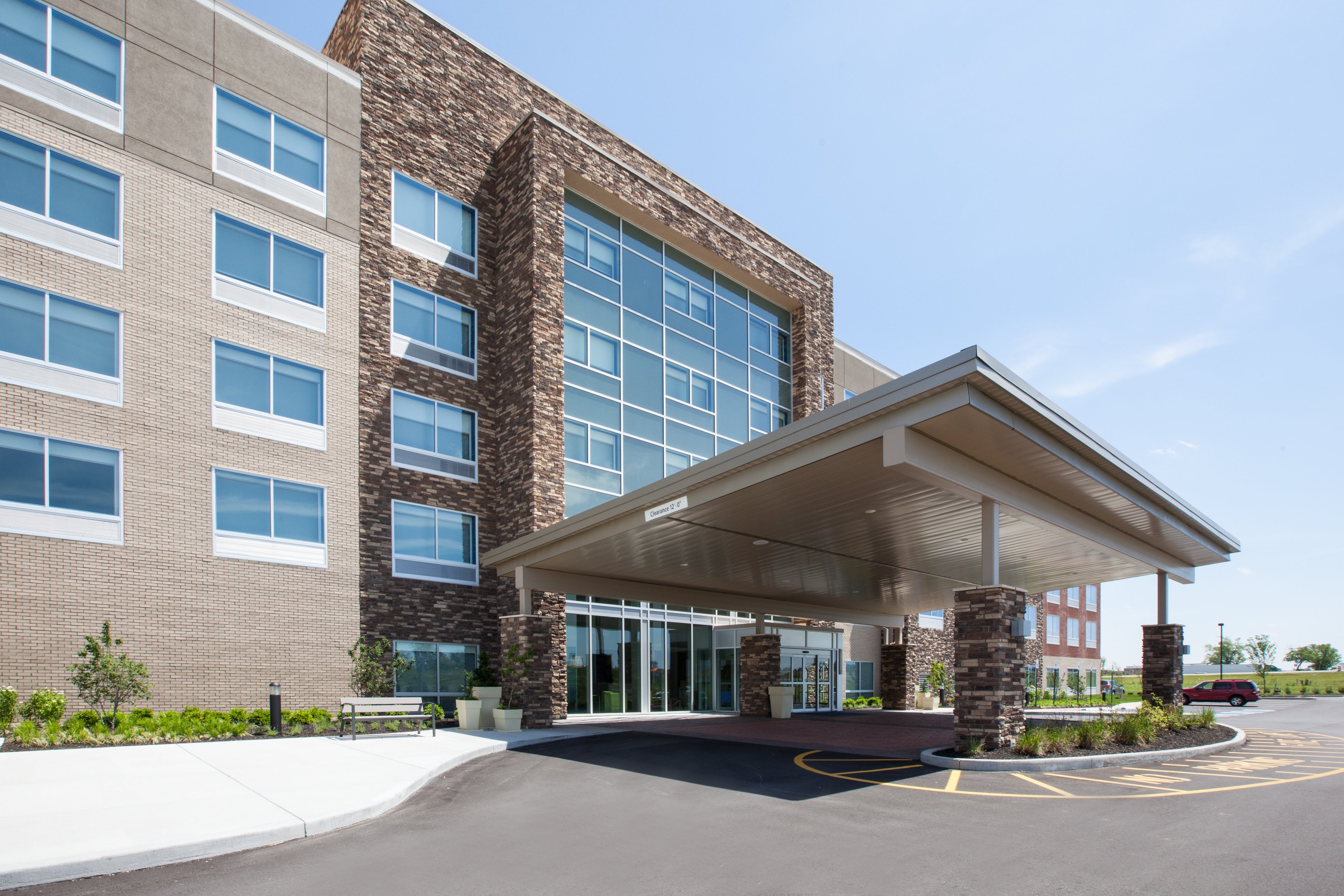 HOLIDAY INN EXPRESS & SUITES INDIANAPOLIS NE - NOBLESVILLE 5/66