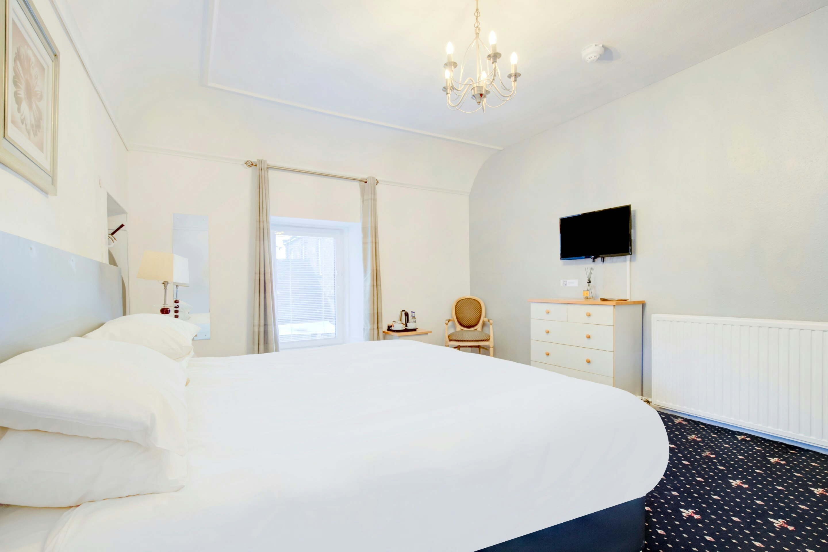OYO Eastbank Hotel, Speyside Scotland 13/36