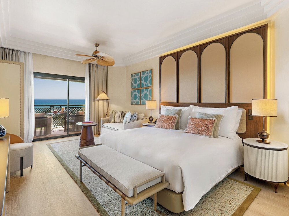 Deluxe, King Bed, Sea View