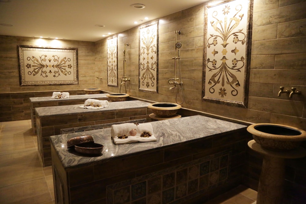 OPAL HOTEL 26/50