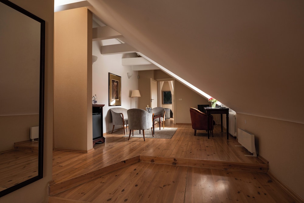 Mabre Residence Hotel 50/82