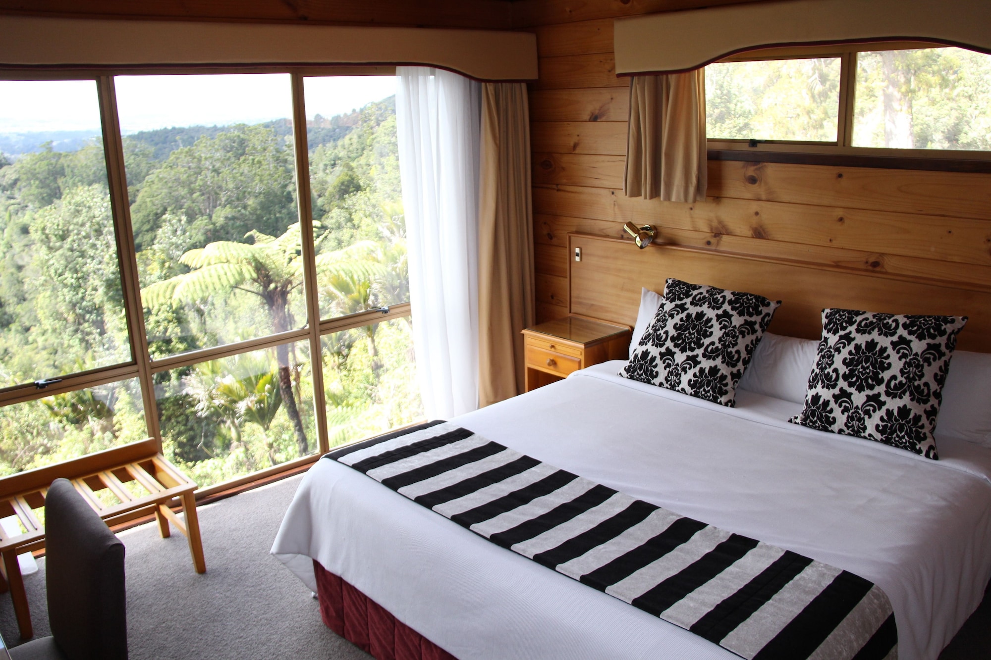 Room at Waitakere Resort And Spa, AUCKLAND