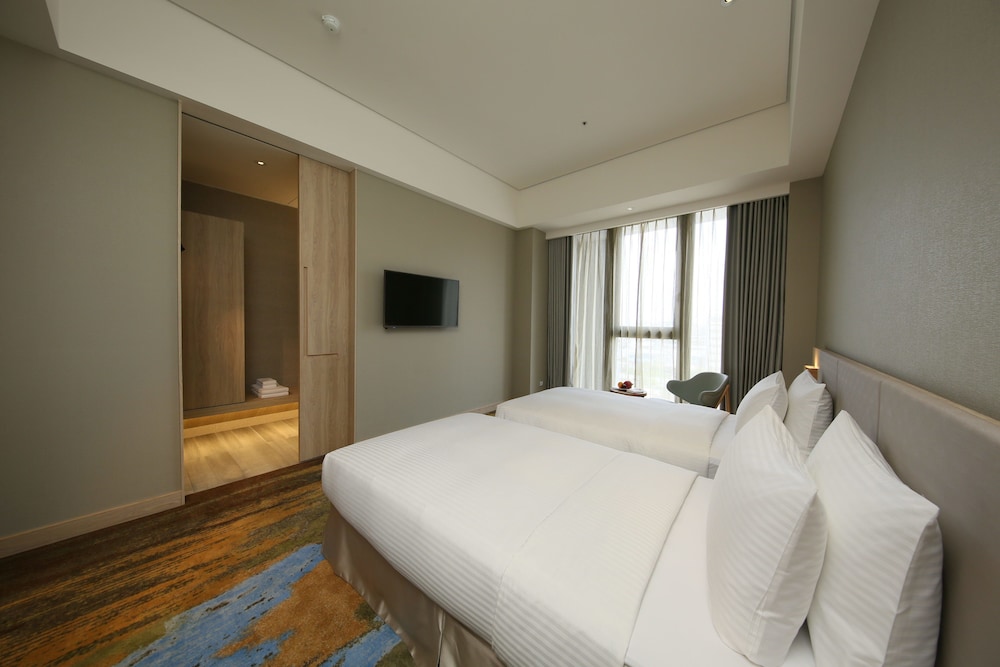 South Urban Hotel 9/45