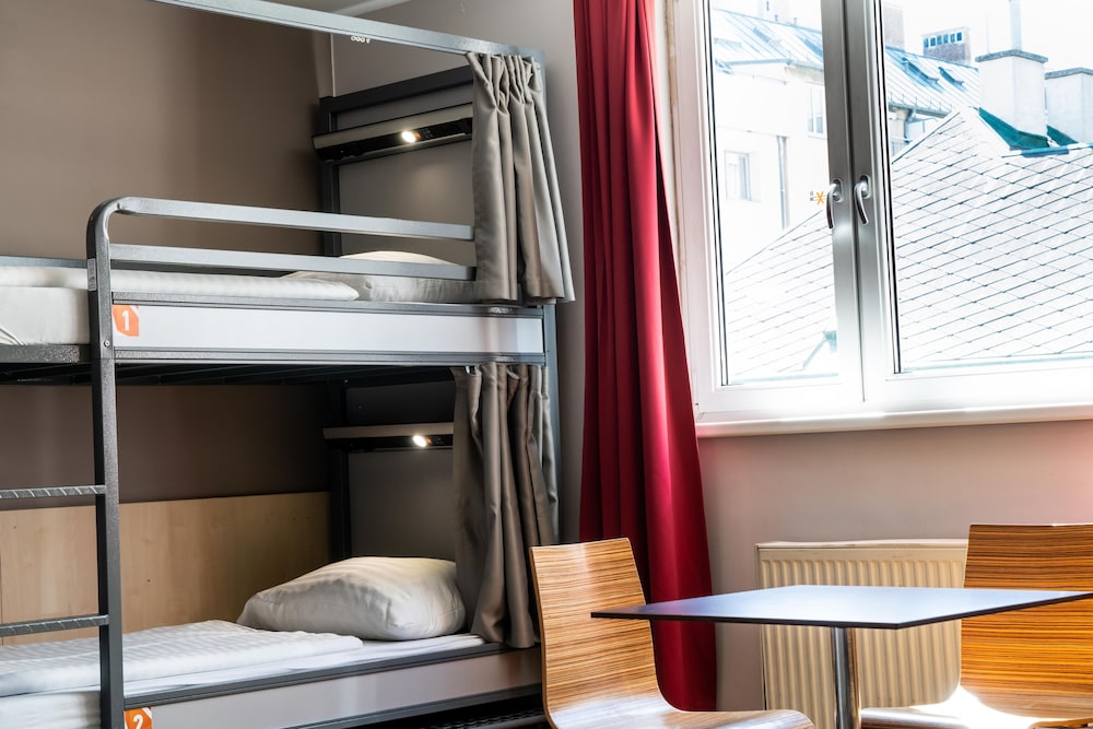 Female Dorm, Female Only, 6 Beds, 3 Bunk Beds