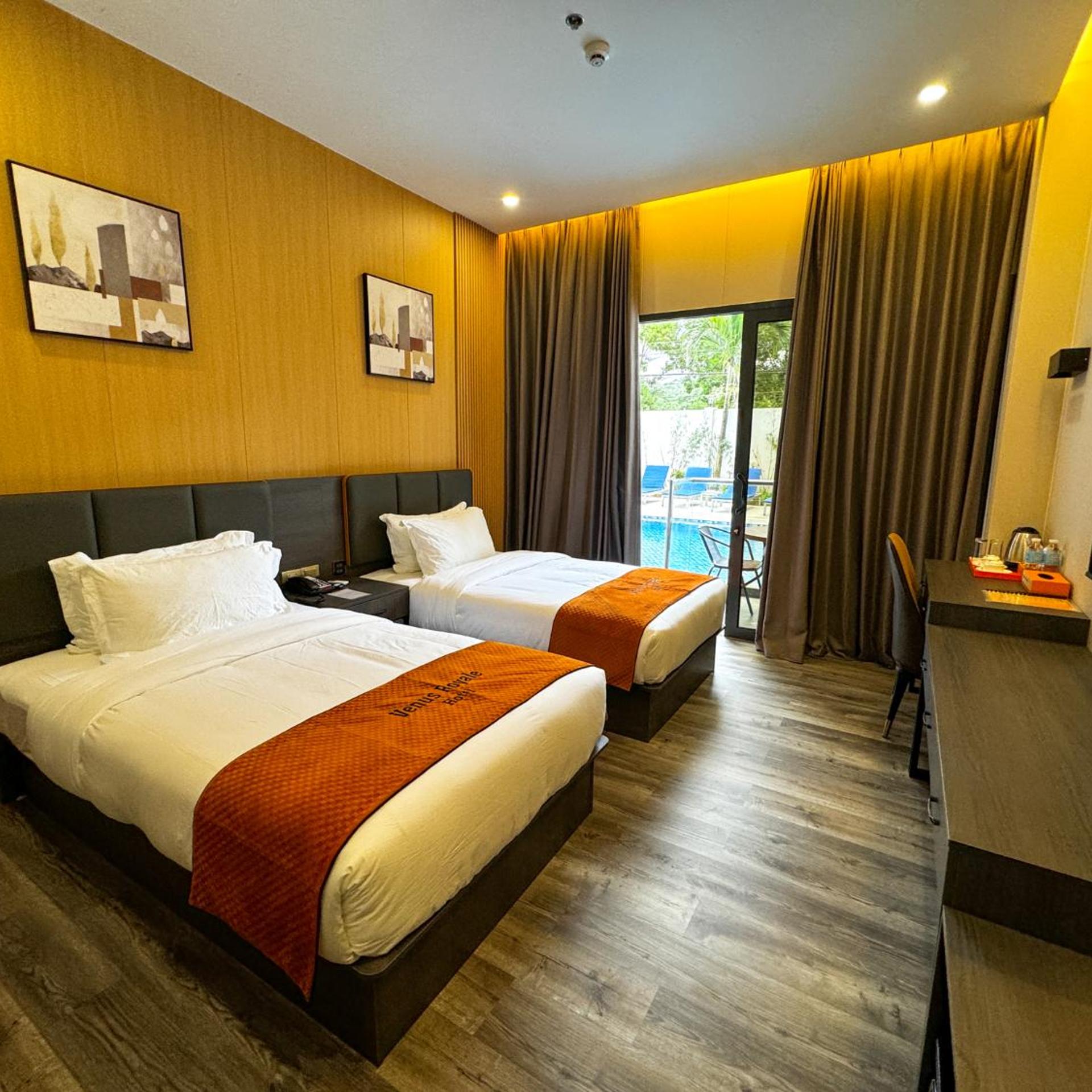 Venus Royale Hotel 15/63