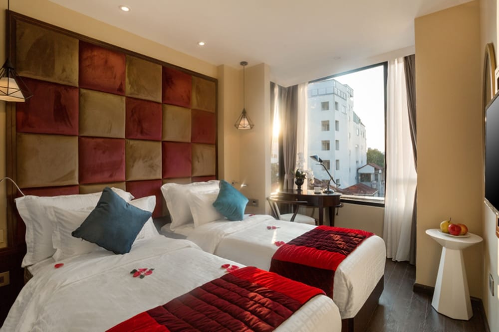 Hanoi La Storia Hotel 10/64