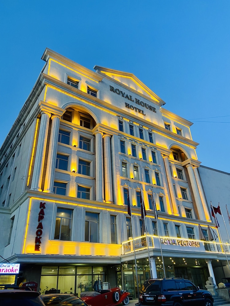 Royal House Hotel 2 4/49