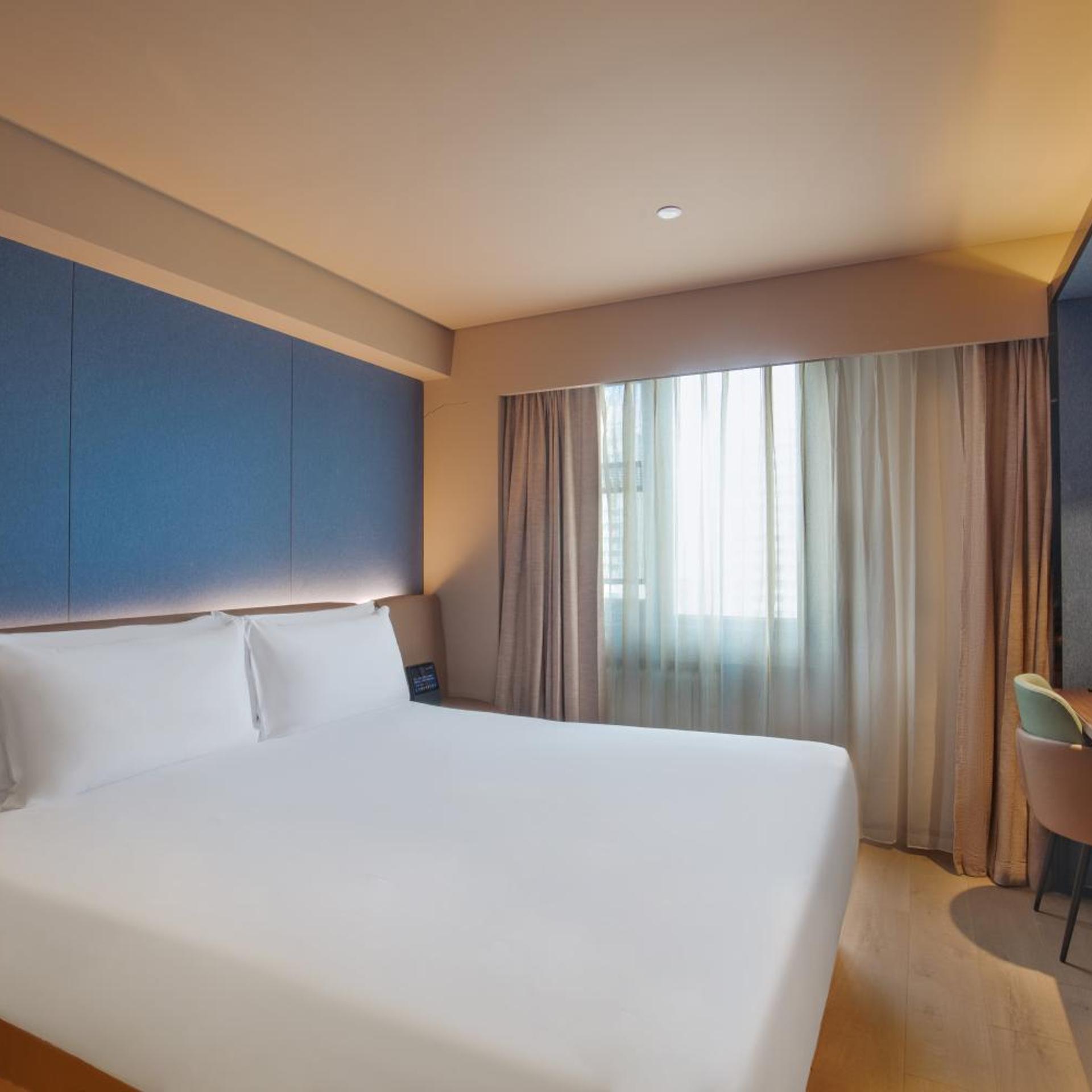 Orange Hotel (Beijing Yansha Liangma River) 9/50