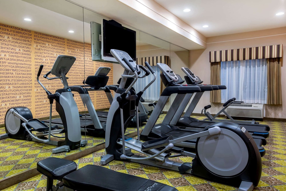 Fairfield Inn & Suites By Marriott Fresno River Park 33/54