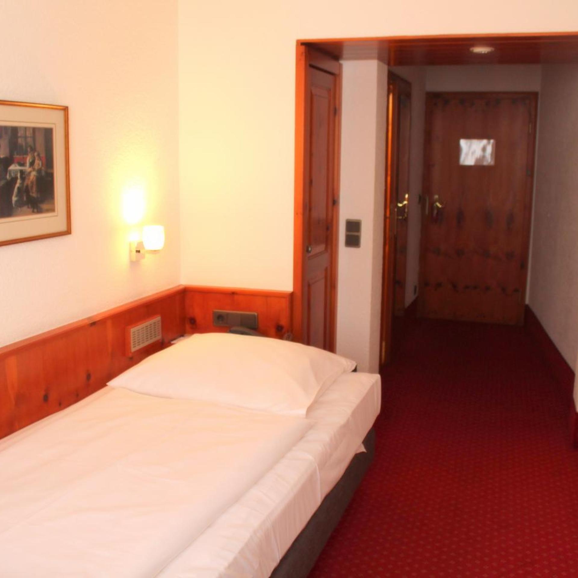 Room, Single