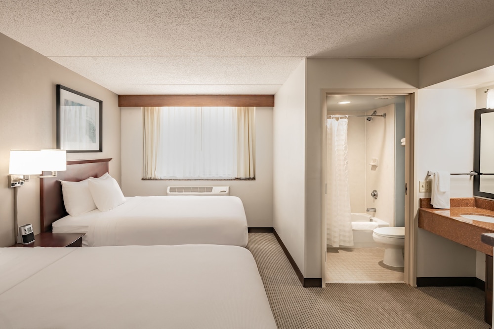 Hyatt Place College Station 8/74