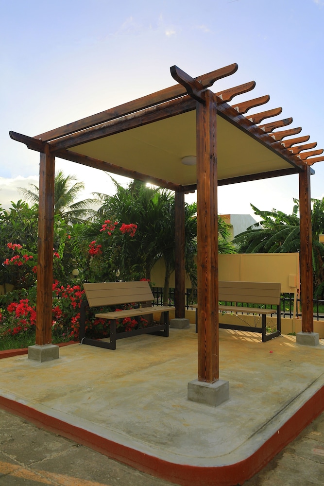 Beach Garden Hotel And Apartment 44/50