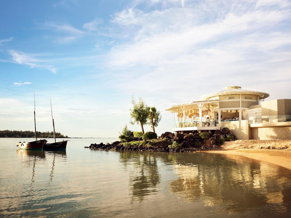LUX Grand Gaube Resort and Villa 78/80