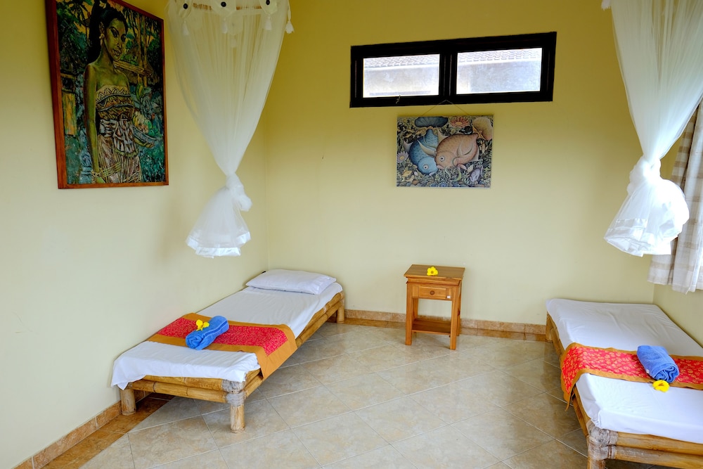 Dukuh Village Homestay & Villas 41/72